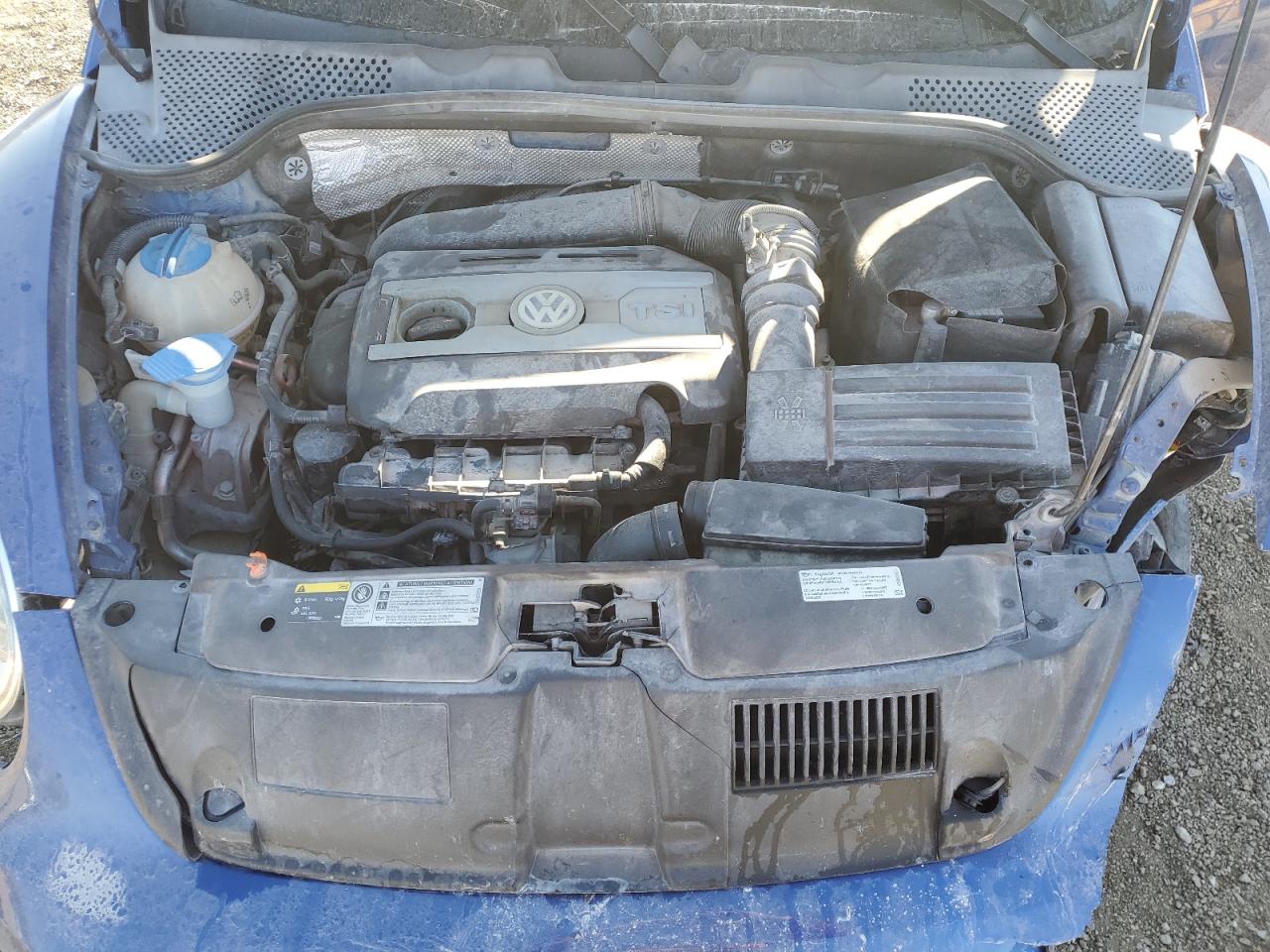 2013 Volkswagen Beetle - Image 11