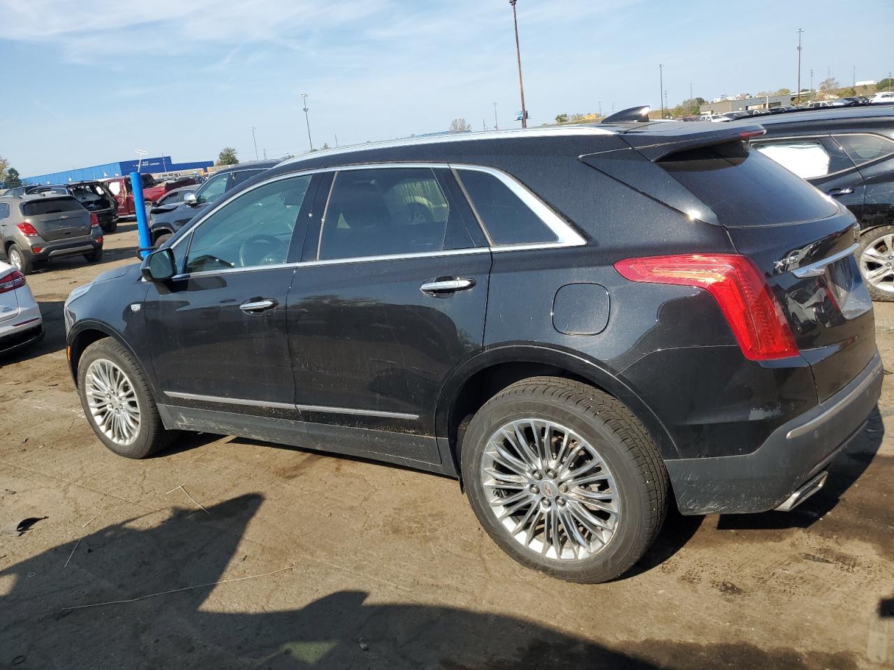 2018 Cadillac XT5 - Image 2