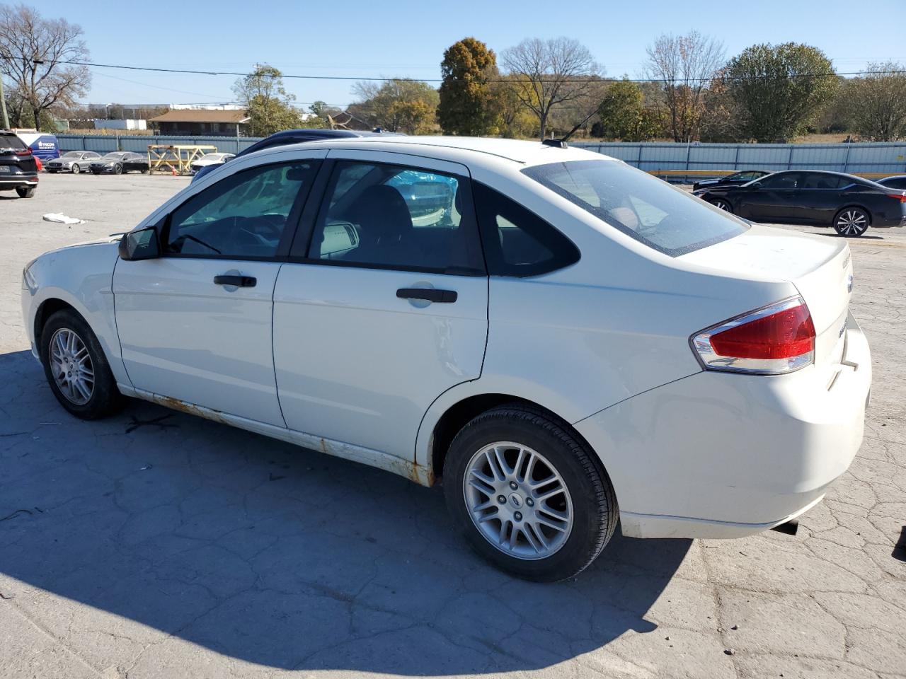 2010 Ford Focus - Image 2