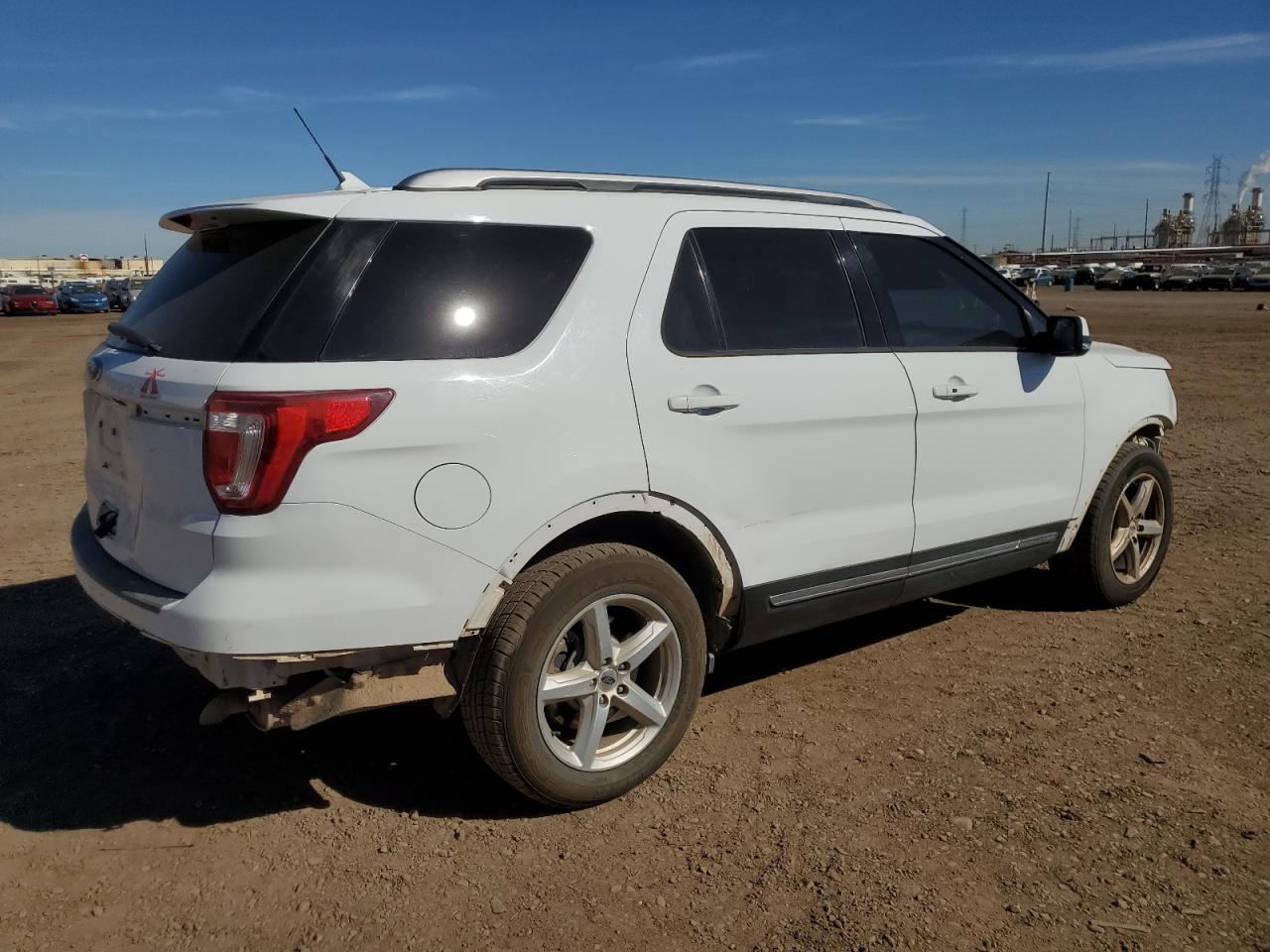 2019 Ford Explorer - Image 3