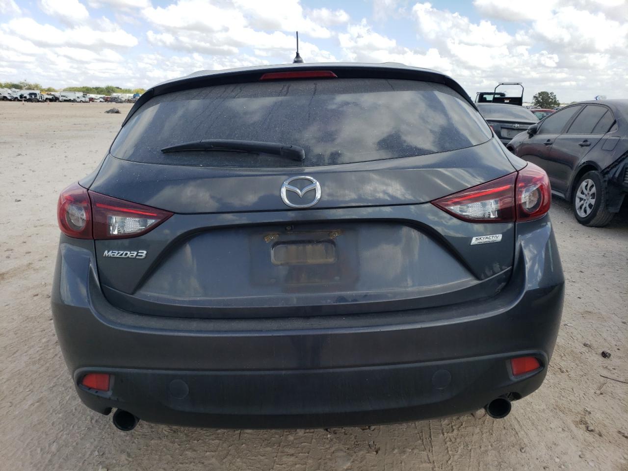 2016 Mazda 3 - Image 6