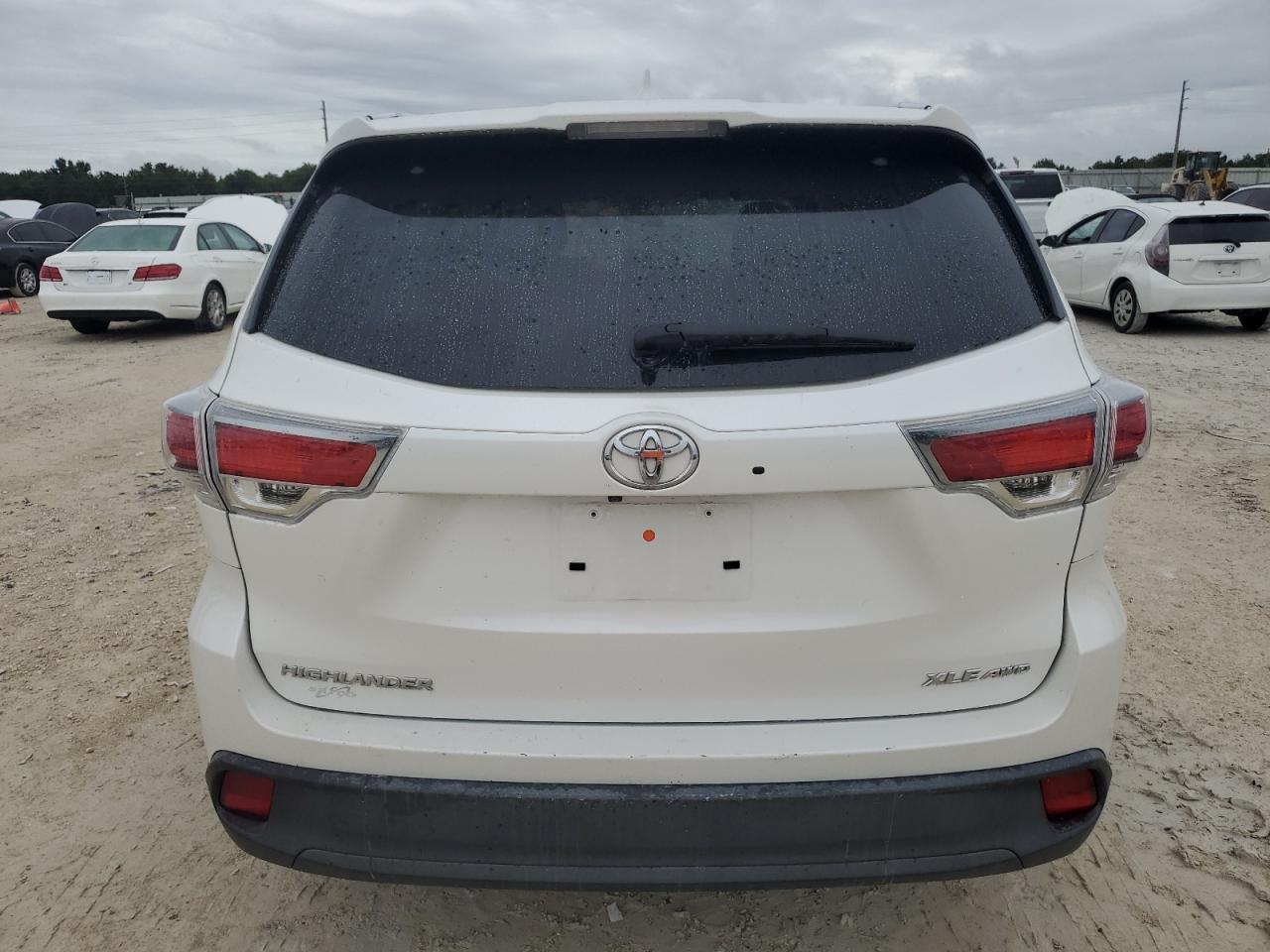 VIN 5TDJKRFH3GS261159 2016 TOYOTA HIGHLANDER no.6