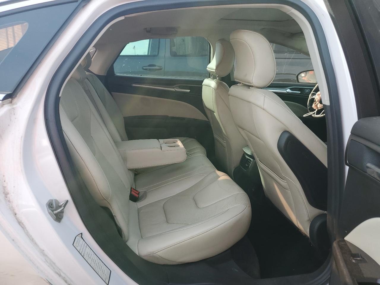 2016 Ford Fusion - Image 10