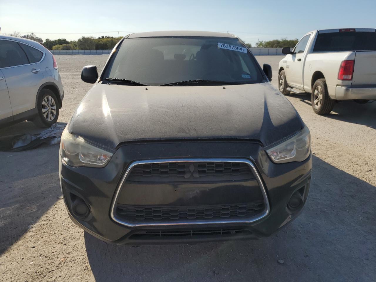 2014 Mitsubishi Outlander - Image 5