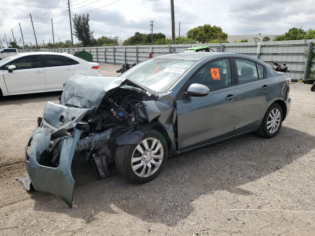 2012 Mazda 3 I zu verkaufen in Miami, FL - Front End