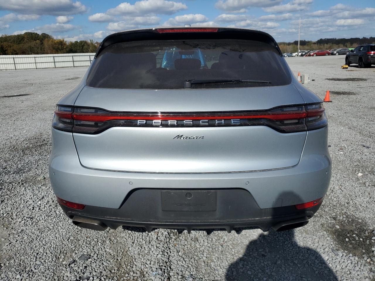 2019 Porsche Macan - Image 6