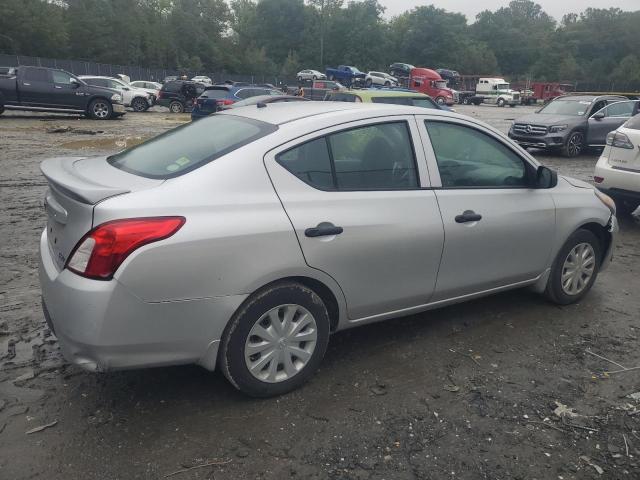  NISSAN VERSA 2015 Srebrny