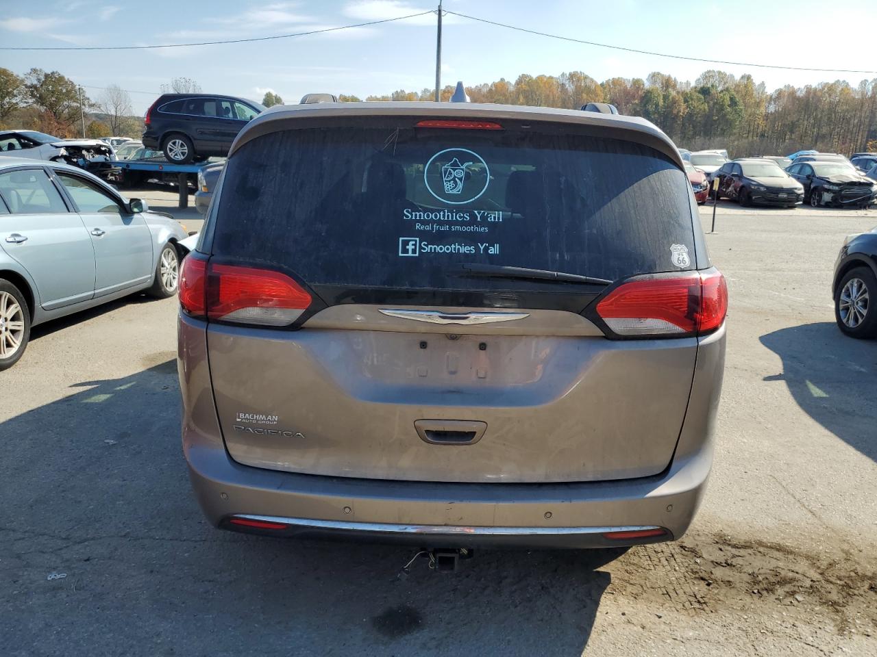 2017 Chrysler Pacifica - Image 6