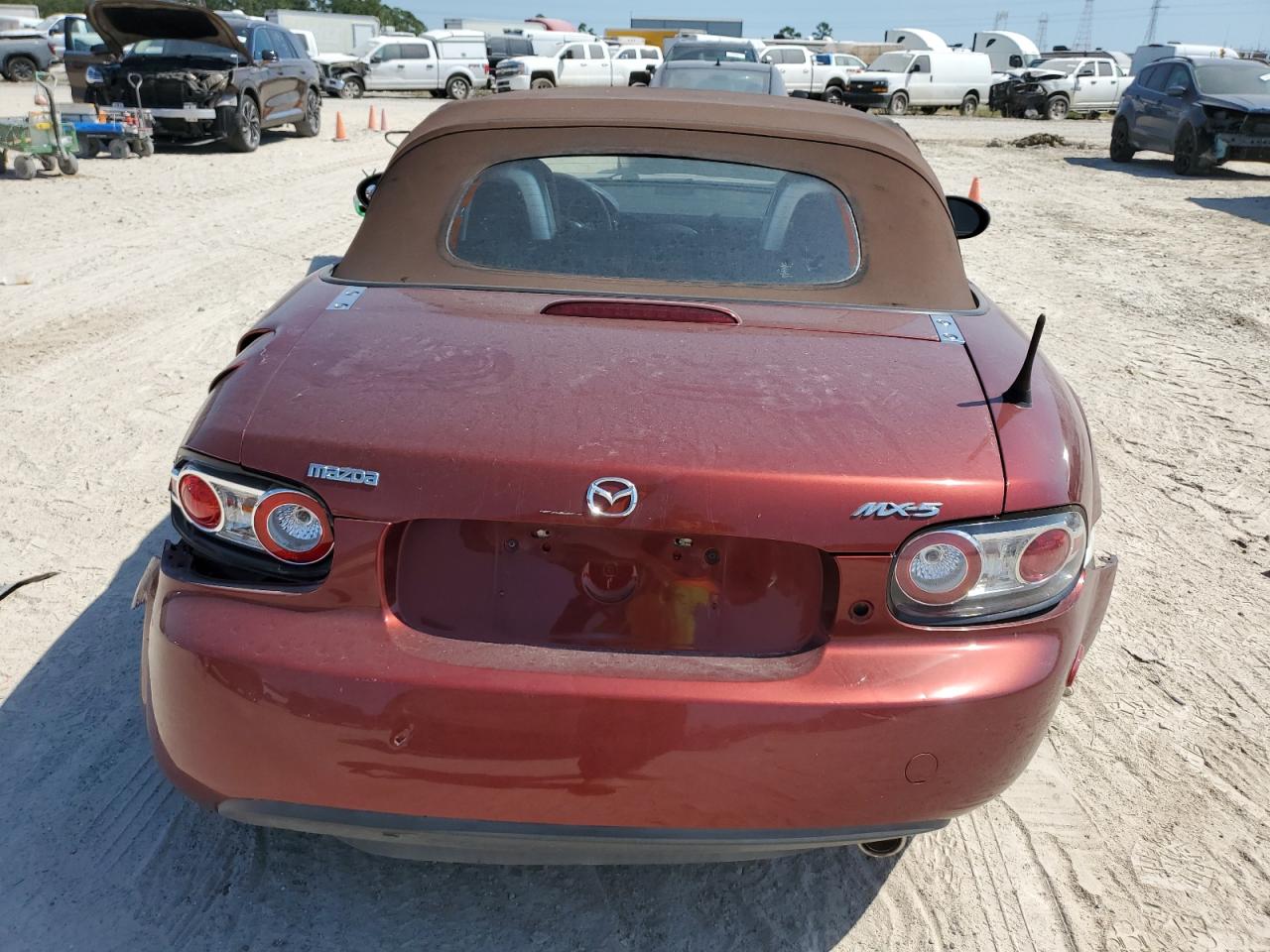 JM1NC25F270127574 2007 Mazda Mx-5 Miata