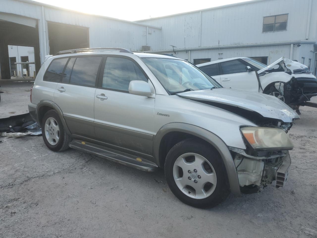2005 Toyota Highlander - Image 4