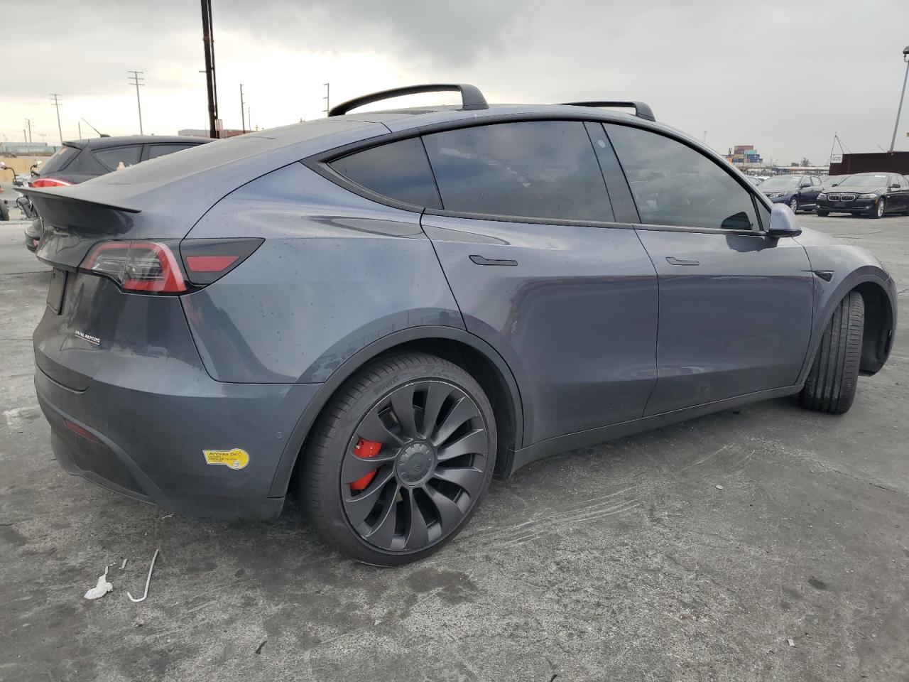 VIN 7SAYGDEF9NF405384 2022 TESLA MODEL Y no.3