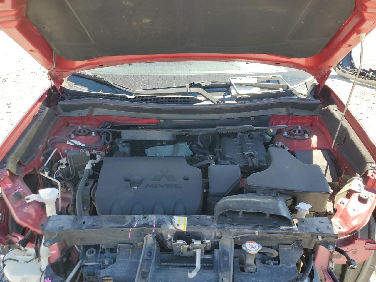 2019 Mitsubishi Outlander - Image 14