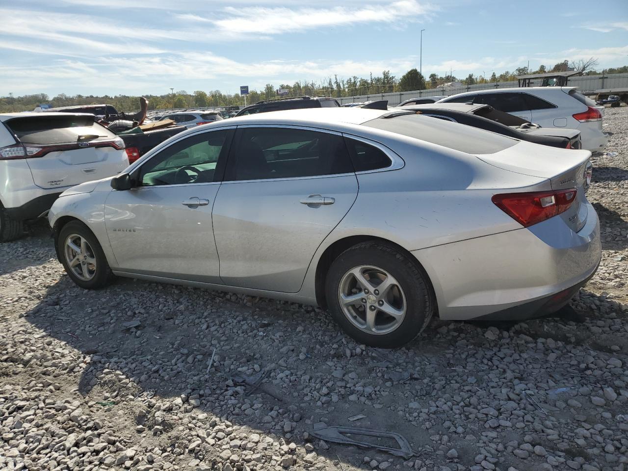 2018 Chevrolet Malibu - Image 3
