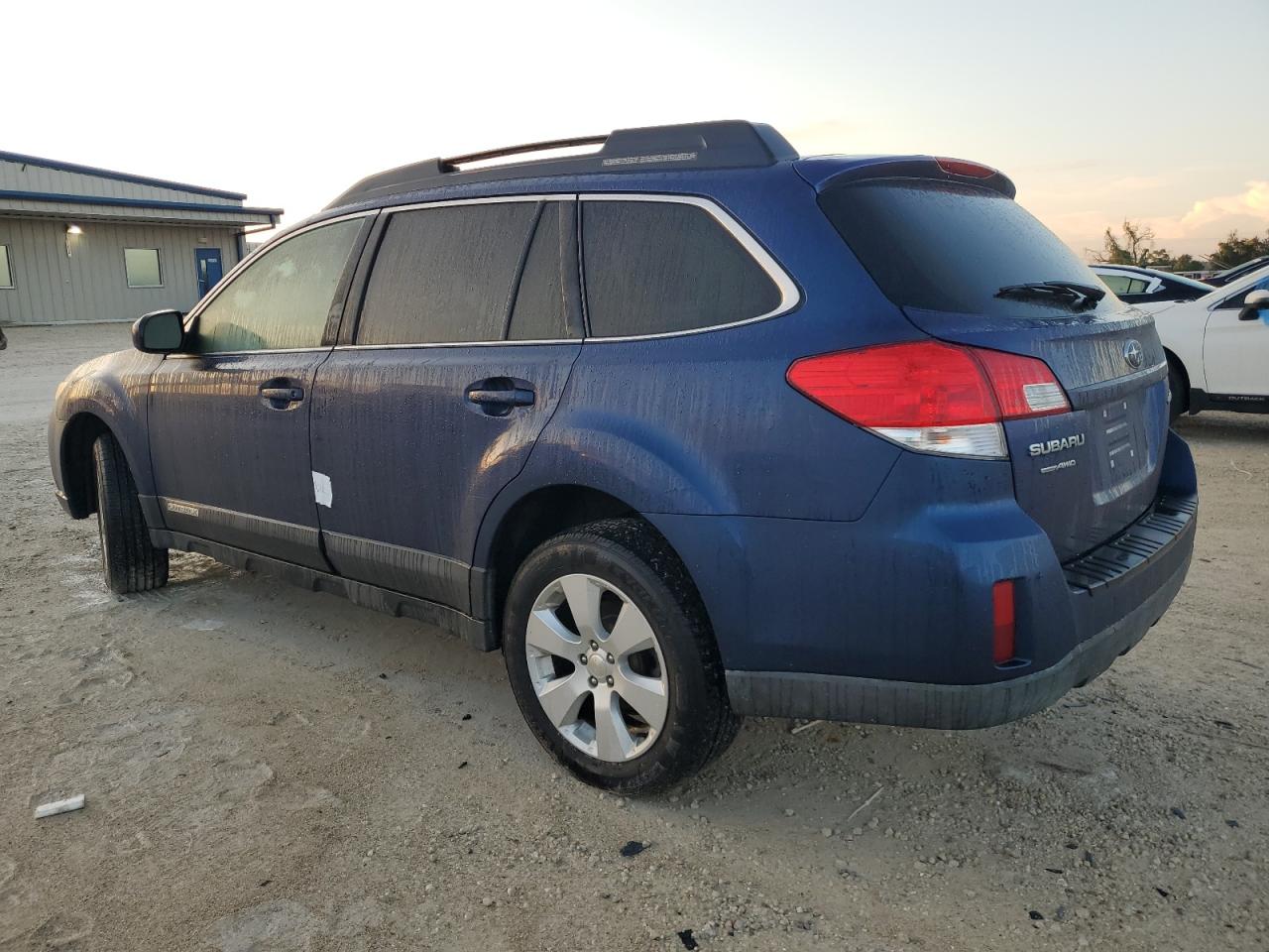 2010 Subaru Outback - Image 2