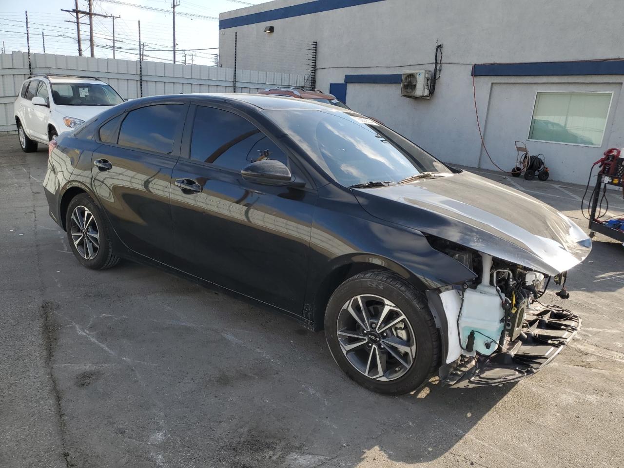 2024 Kia Forte - Image 4