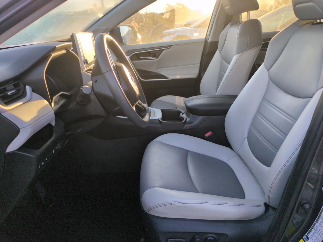 2022 Toyota Rav4 Xle Premium VIN: 2T3C1RFV0NW204527 Lot: 76416104