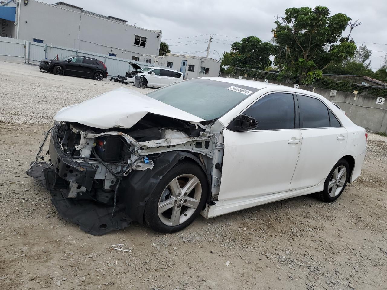 2014 Toyota Camry L VIN: 4T1BF1FK1EU797876 Lot: 76305824