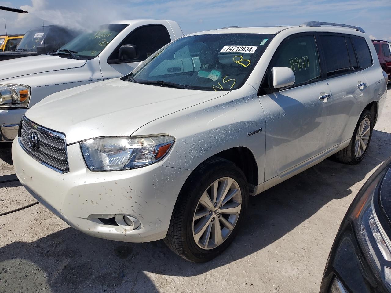 2008 Toyota Highlander - Image 1