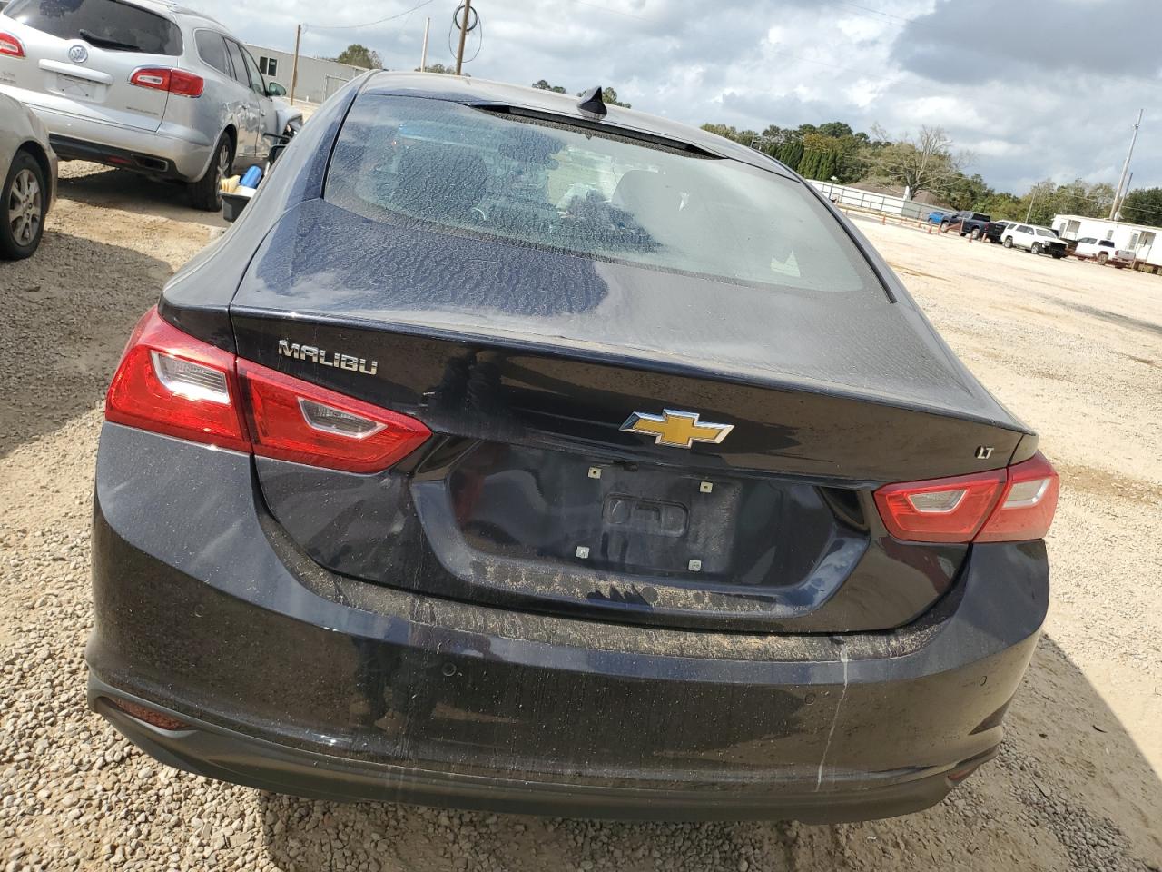 2023 Chevrolet Malibu - Image 6