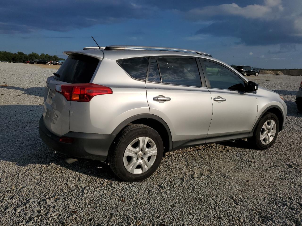 2015 Toyota RAV 4 - Image 3