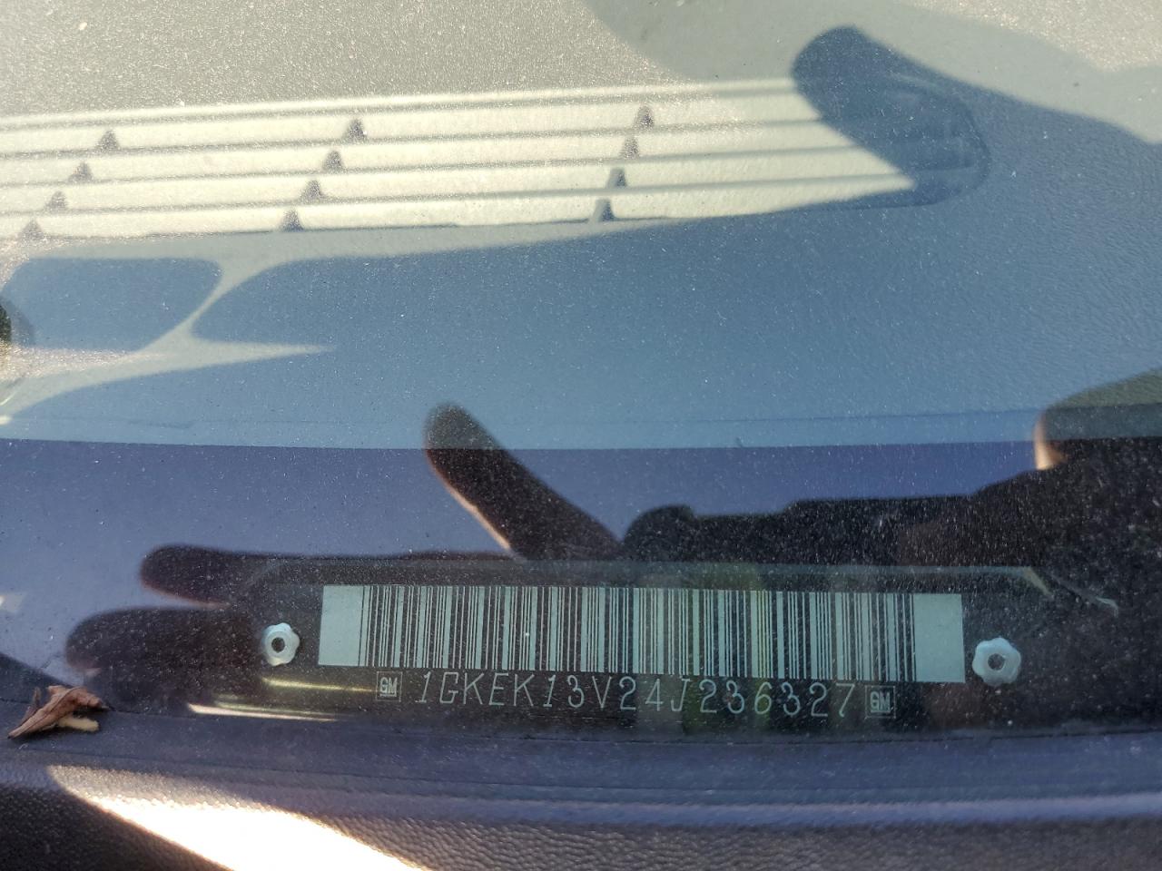2004 GMC Yukon VIN: 1GKEK13V24J236327 Lot: 76896974
