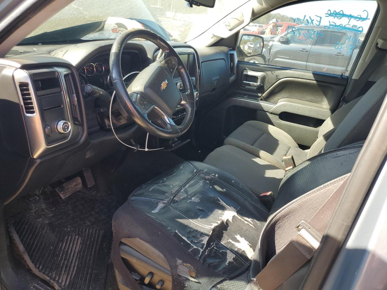 2015 Chevrolet Silverado - Image 7