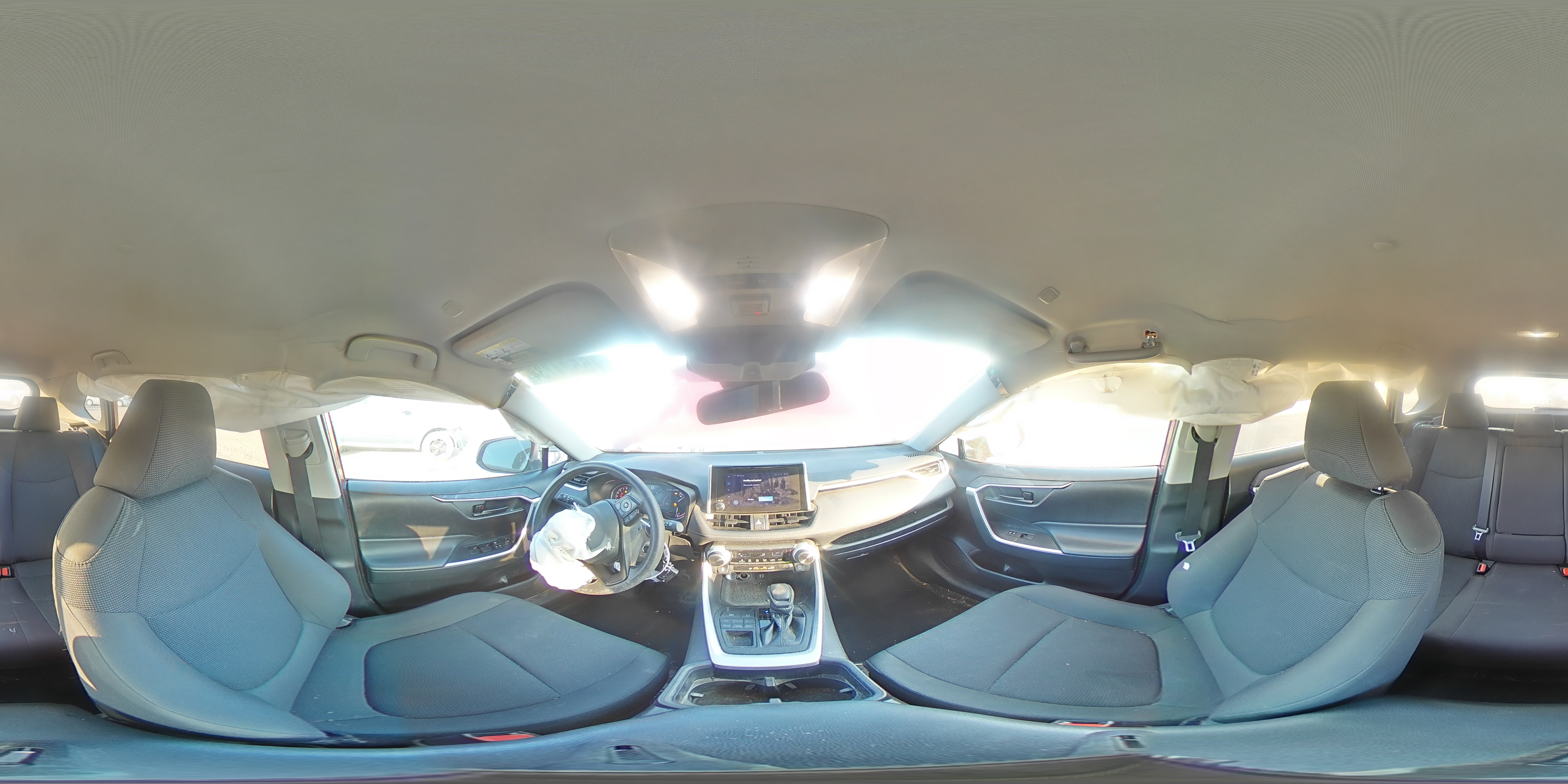 2023 Toyota RAV 4 - Image 13