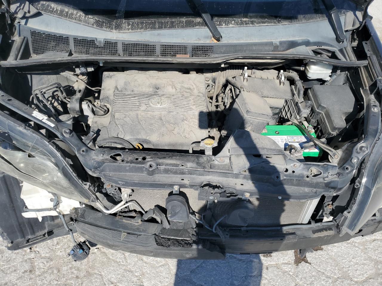 2012 Toyota Sienna - Image 12