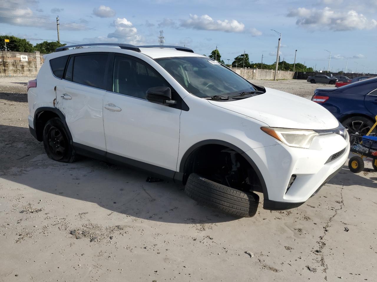 2017 Toyota Rav4 Le VIN: JTMZFREVXHD093791 Lot: 75037924