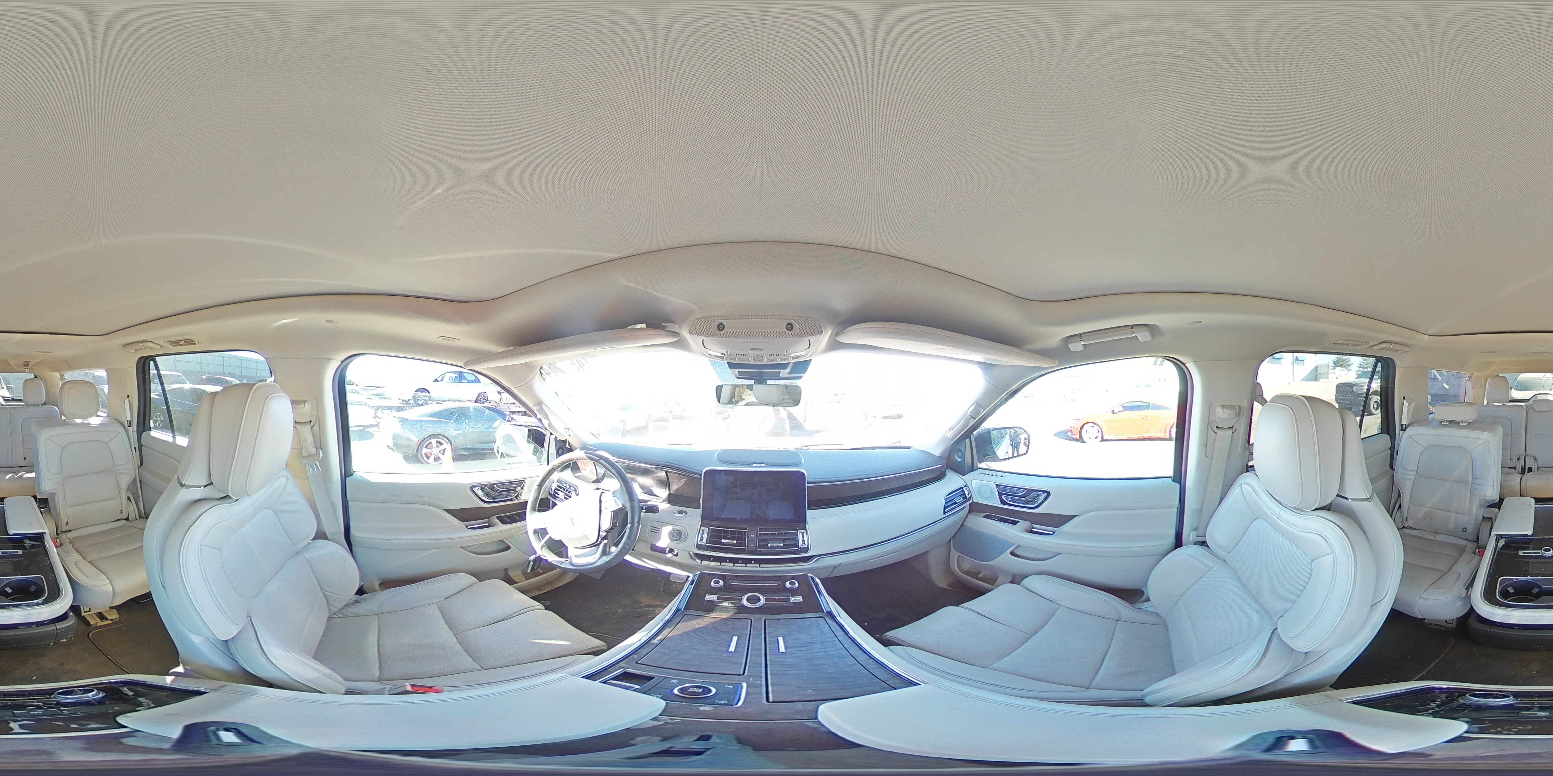 2019 Lincoln Navigator - Image 14