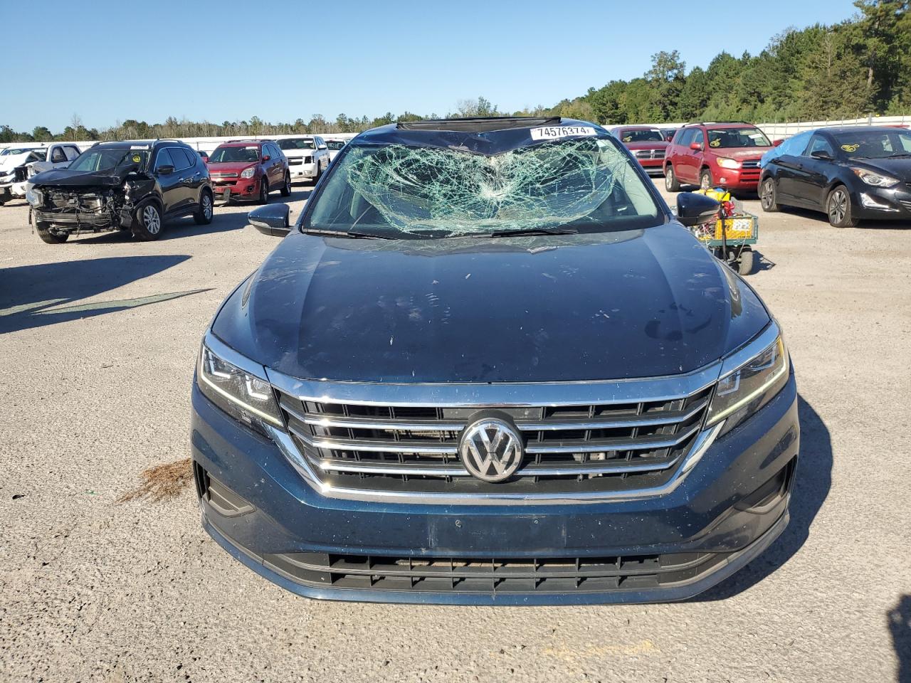 2021 Volkswagen Passat - Image 5