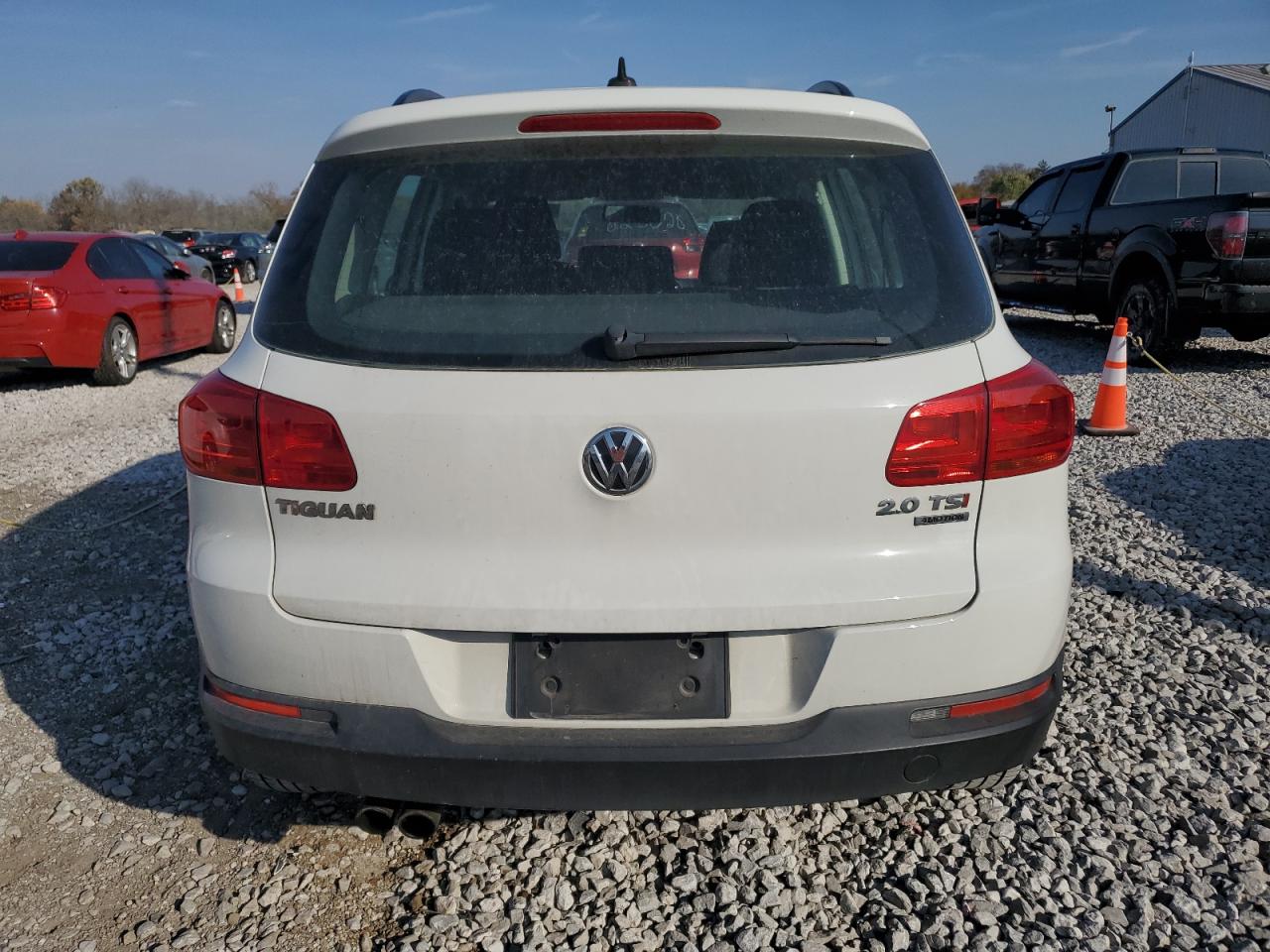 2015 Volkswagen Tiguan S VIN: WVGBV7AX4FW531041 Lot: 77992444