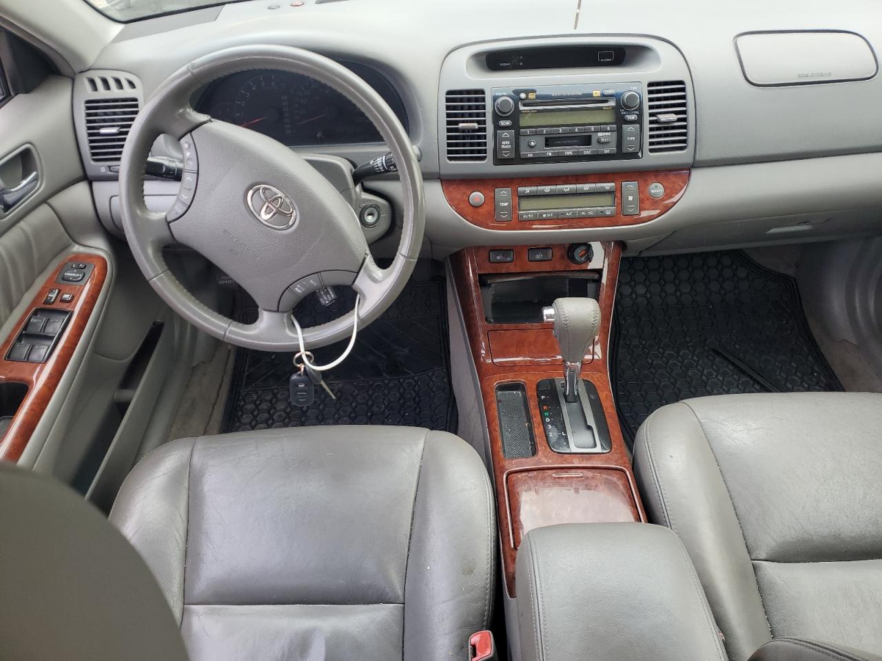 2005 Toyota Camry Le VIN: 4T1BF30K75U090236 Lot: 73659264