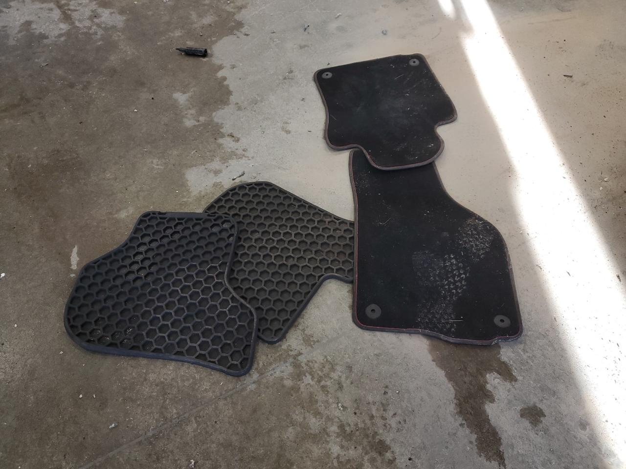 2013 Volkswagen Gti VIN: WVWHD7AJ9DW084622 Lot: 75040554