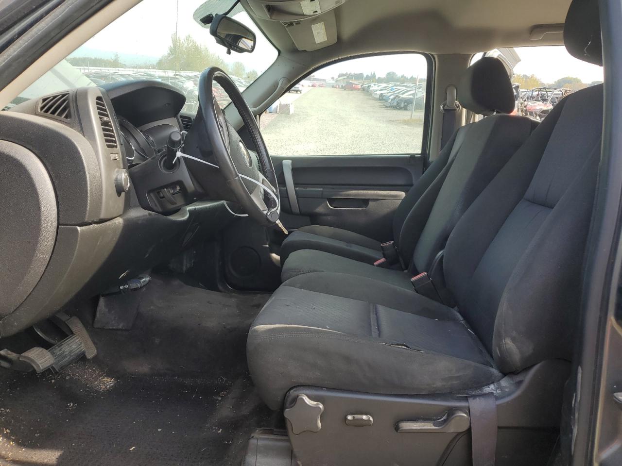 2011 Chevrolet Silverado - Image 7