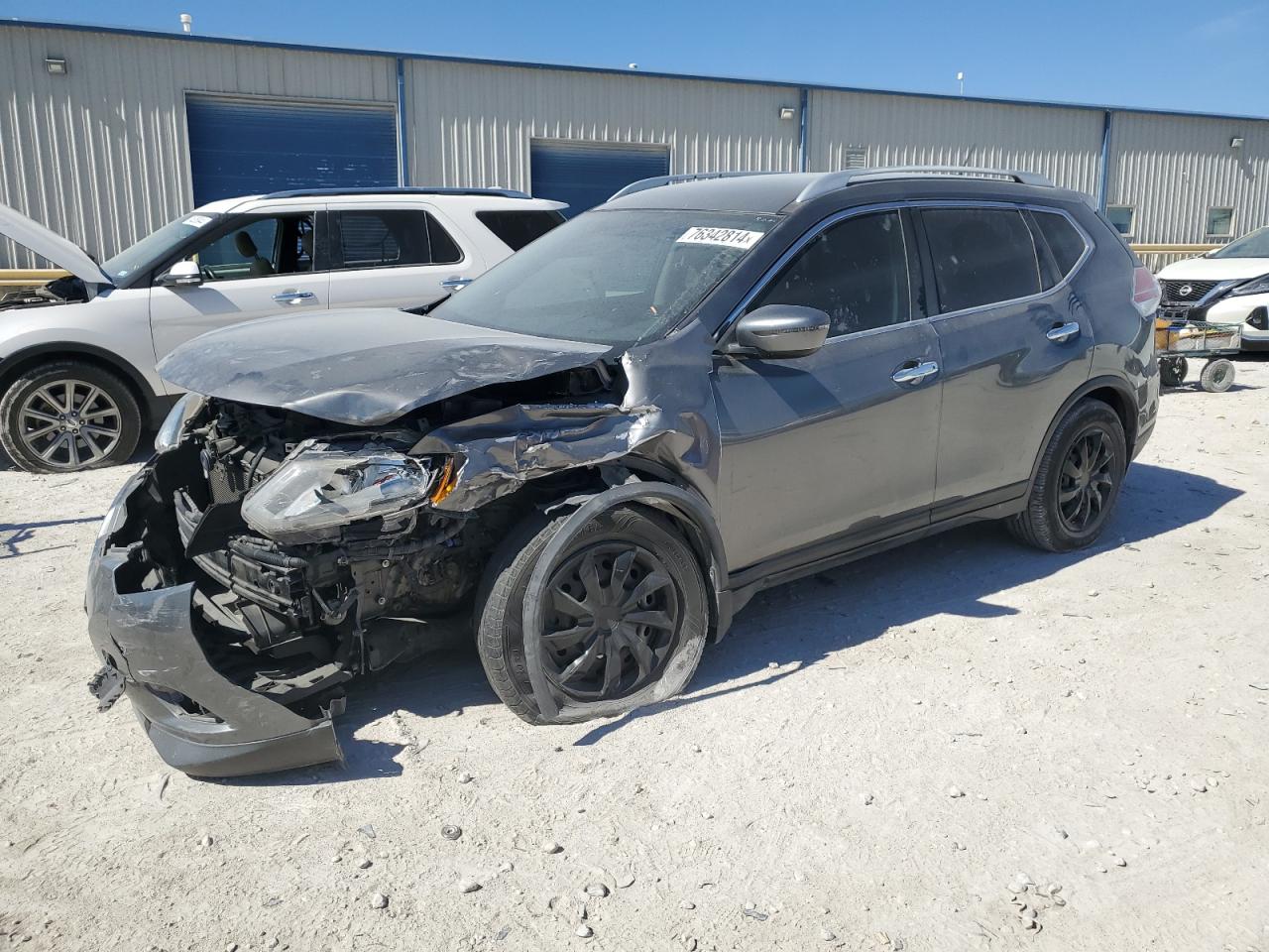 2016 Nissan Rogue - Image 1