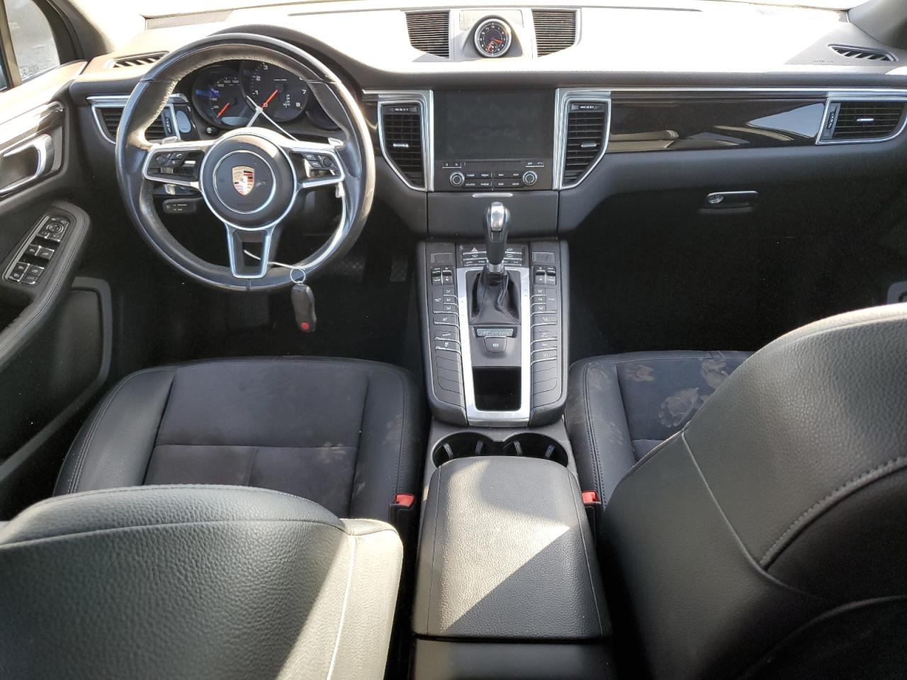 2017 Porsche Macan - Image 8