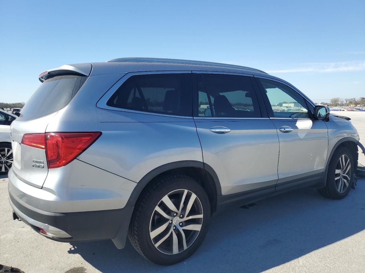 2016 Honda Pilot - Image 3