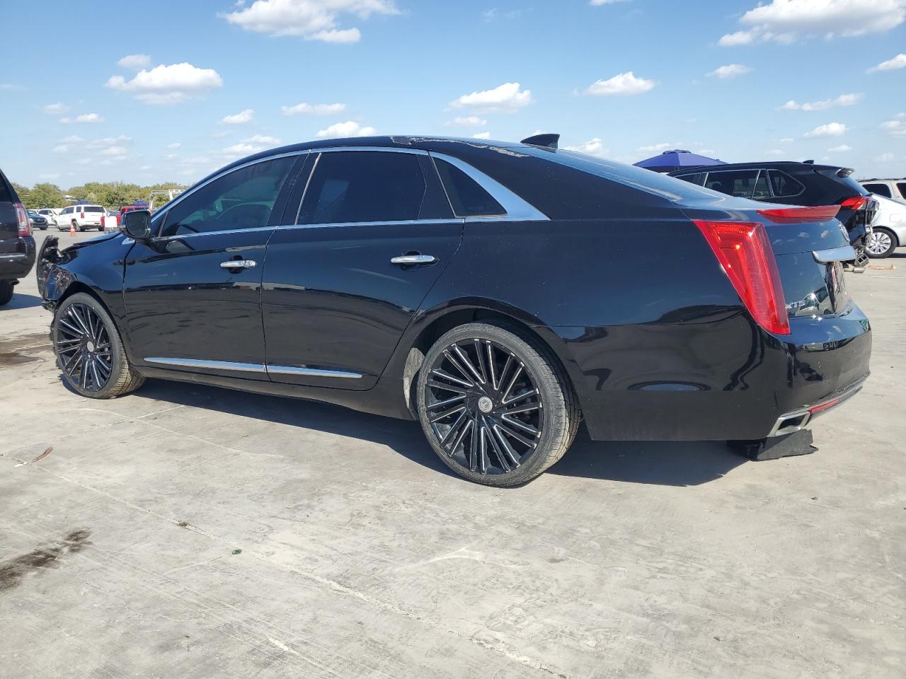 2015 Cadillac XTS - Image 2