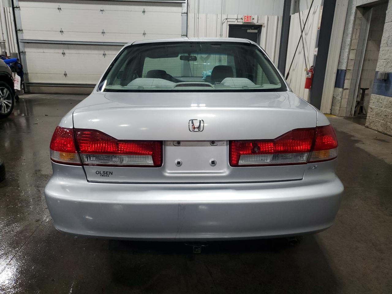 1HGCG56401A097682 2001 Honda Accord Lx