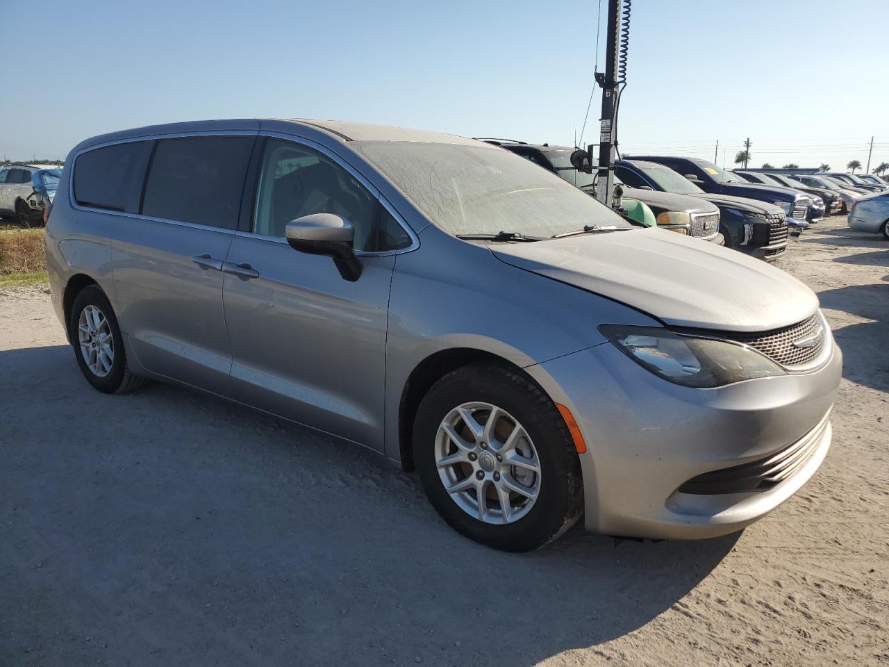 2C4RC1CG8KR703934 2019 Chrysler Pacifica Lx