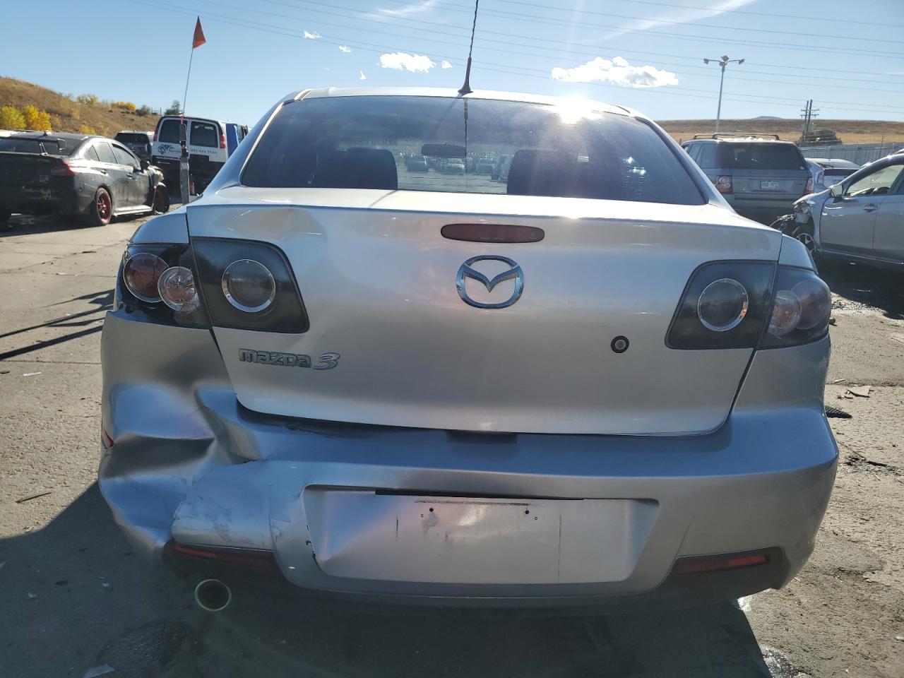 2008 Mazda 3 I VIN: JM1BK32F781853751 Lot: 76101964