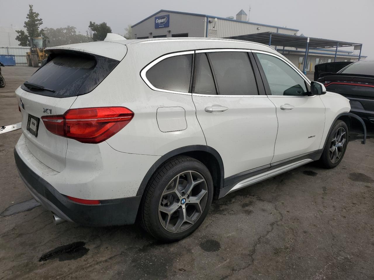 VIN WBXHT3C37J5L25642 2018 BMW X1 no.3