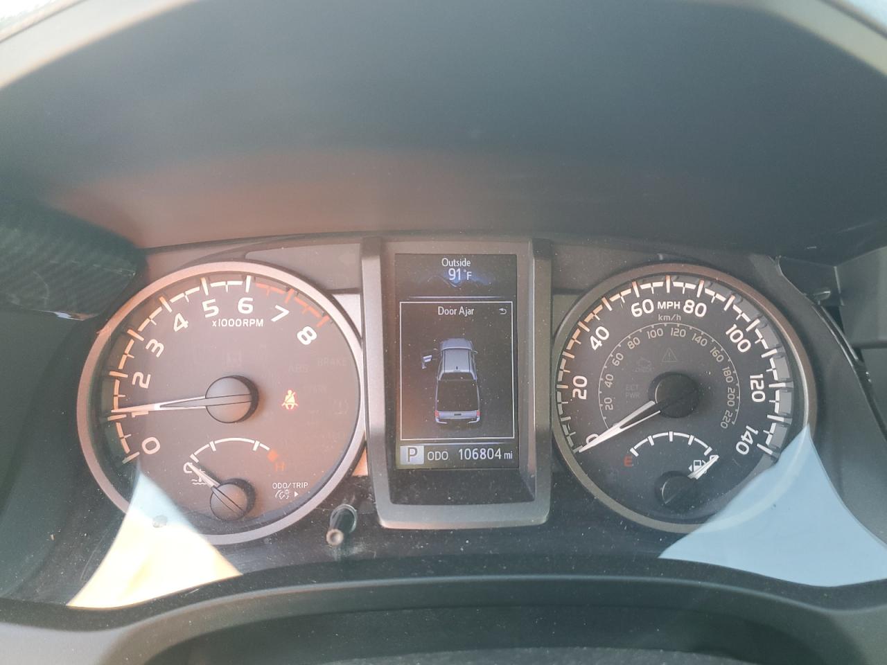 2018 Toyota Tacoma - Image 9