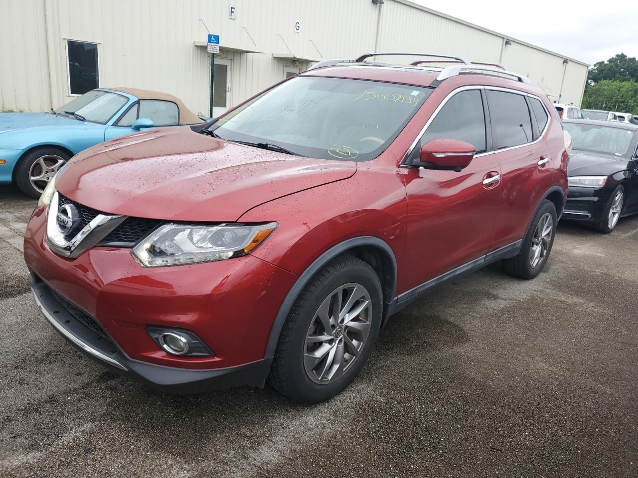 5N1AT2MT1FC865803 2015 NISSAN ROGUE - Image 1