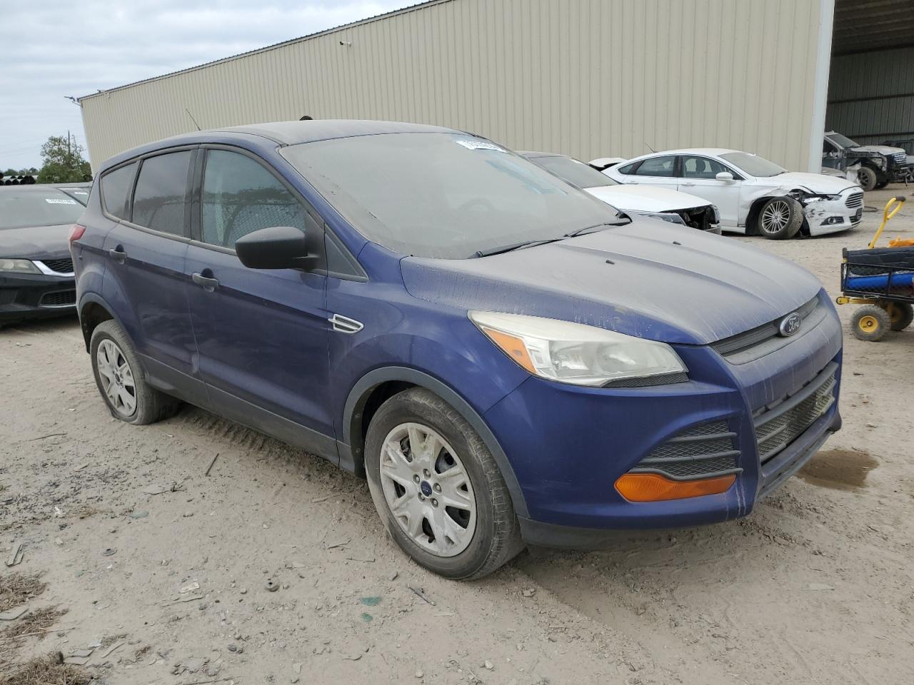 2015 Ford Escape S VIN: 1FMCU0F7XFUA77669 Lot: 76174214