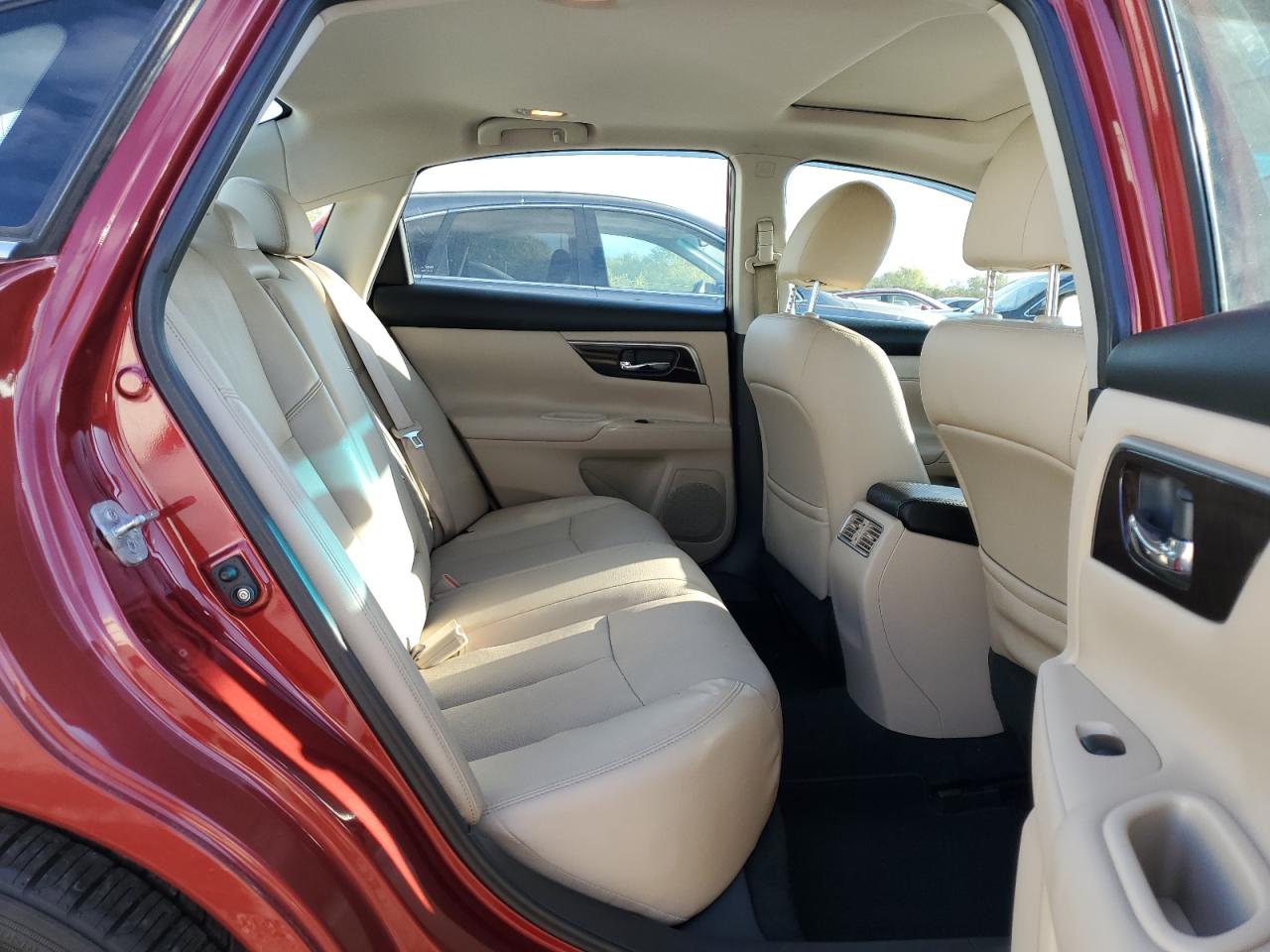 2015 Nissan Altima - Image 11
