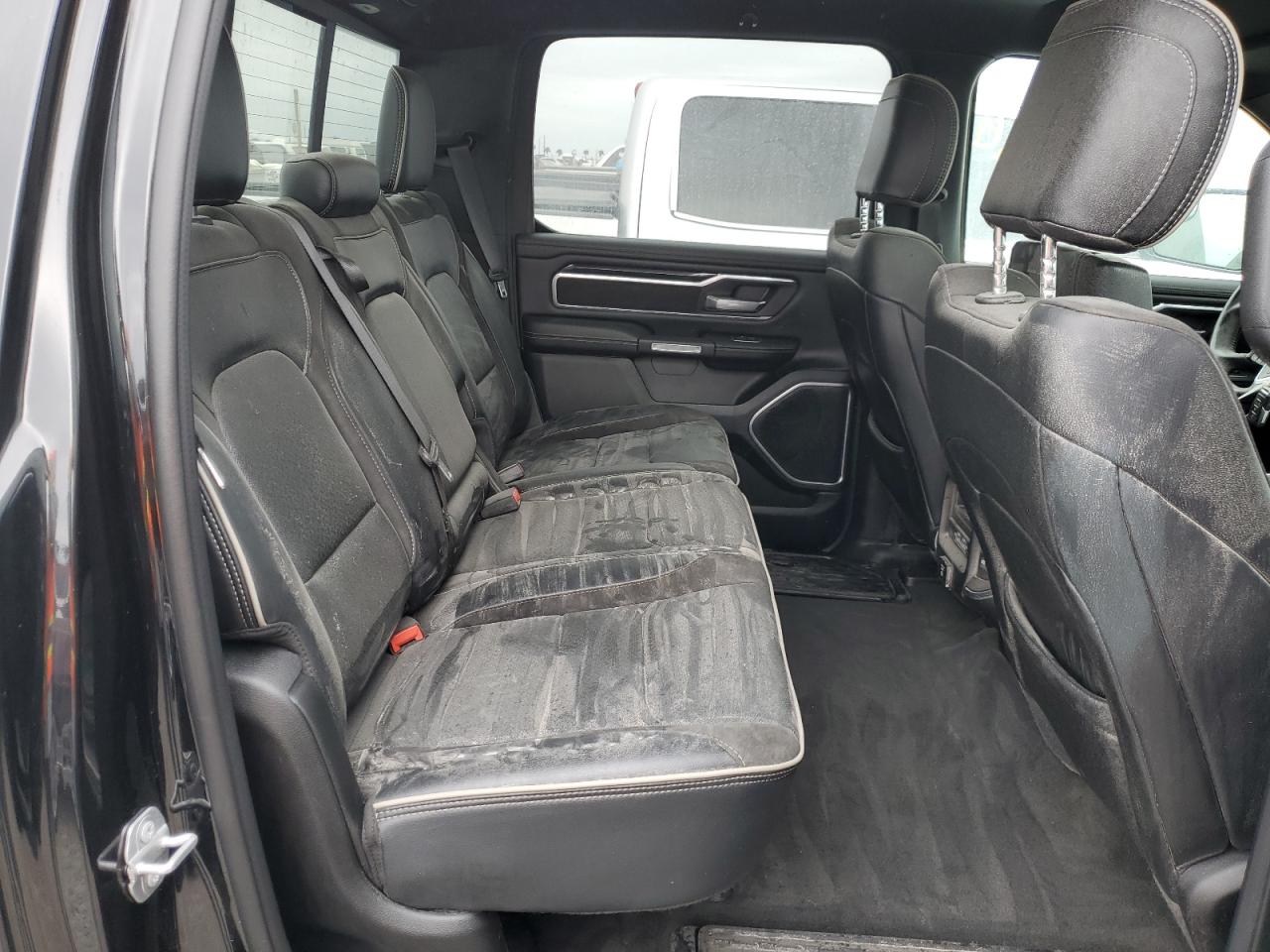 2021 RAM 1500 - Image 10