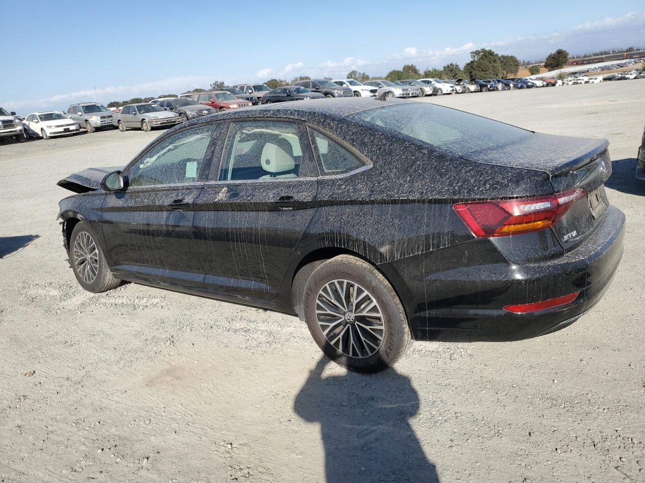 2019 Volkswagen Jetta - Image 2