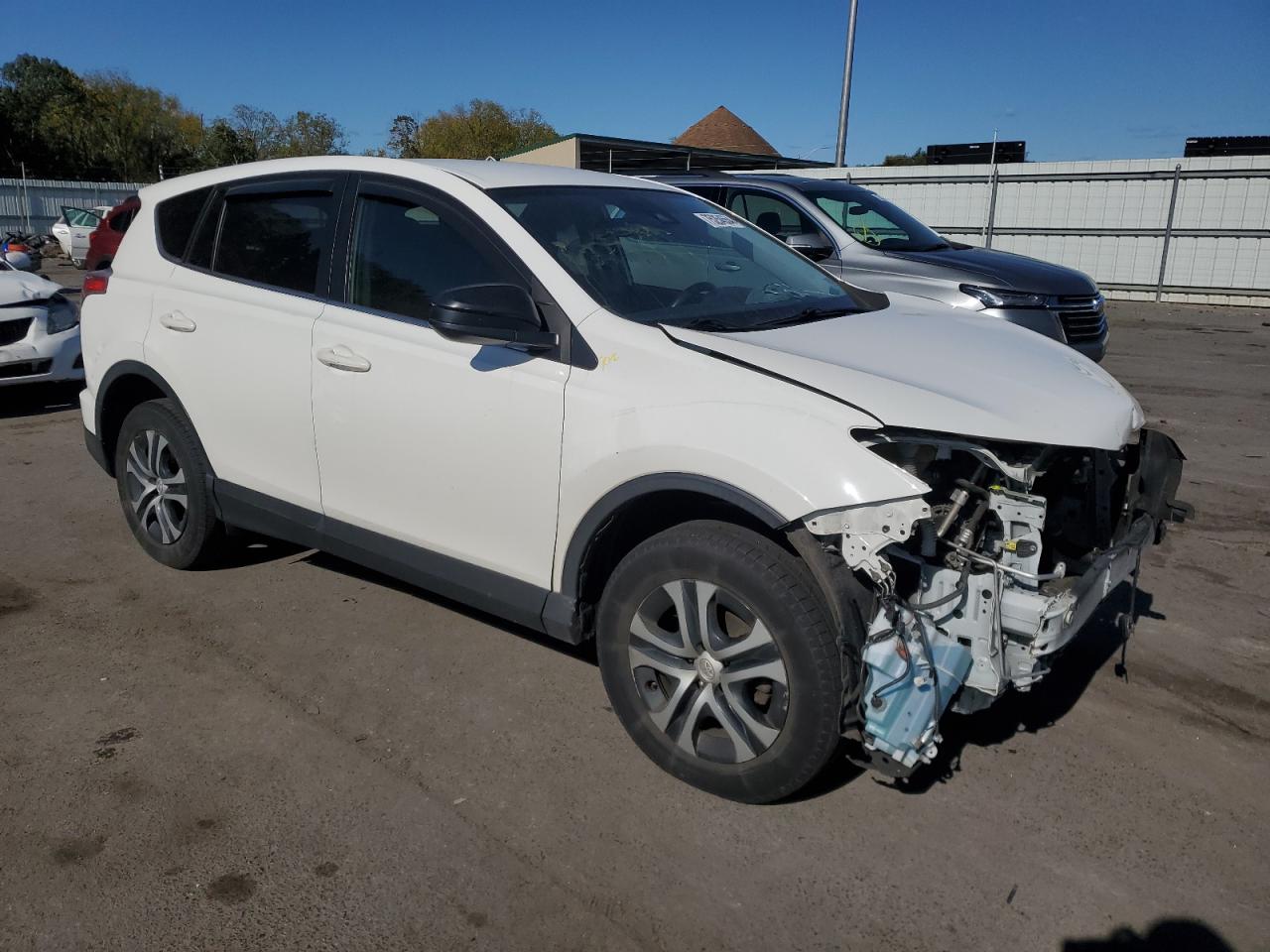 2017 Toyota RAV 4 - Image 4